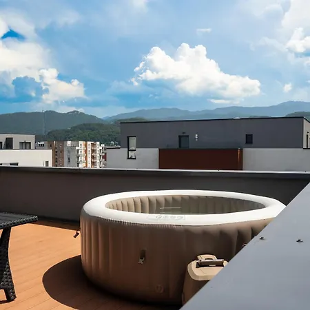 Skylark - Vancouver Penthouse Premium With Jacuzzi And Panoramic View * Brašov