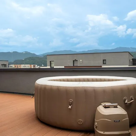 Skylark - Vancouver Penthouse Premium With Jacuzzi And Panoramic View Apartamento Braşov