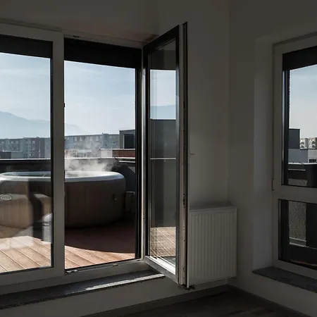 דירה Skylark - Vancouver Penthouse Premium With Jacuzzi And Panoramic View בראשוב