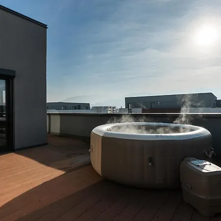 Skylark - Vancouver Penthouse Premium With Jacuzzi And Panoramic View דירה בראשוב