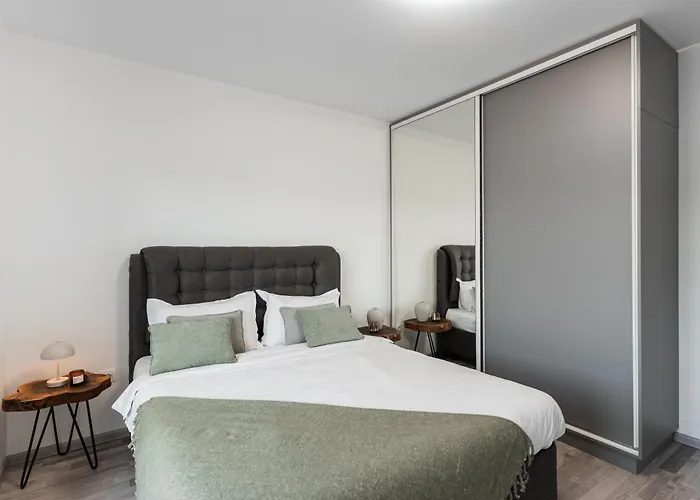 Skylark - Vancouver Penthouse Premium With Jacuzzi And Panoramic View Brasov